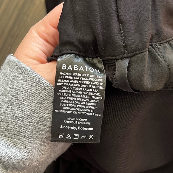 Aritzia Babaton Bello Short - Black - Size L - Picture 5 of 8